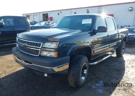 2005 Chevrolet Silverado 2500Hd Ls from USA, damaged, VIN 1GCHK23245F905304